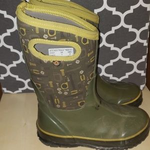 Bogs,boys size 1